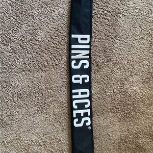 Pins & Aces Black Golf Beer Carrier